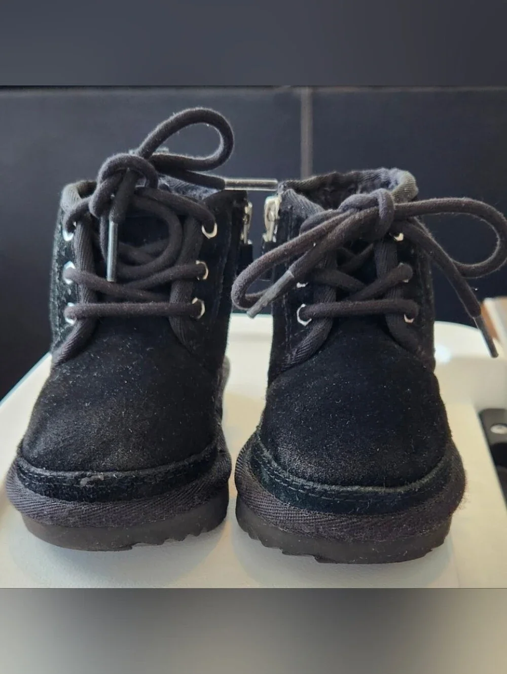 UGG Kids Neumel II Zip Boot Black Suede Toddler Size 6